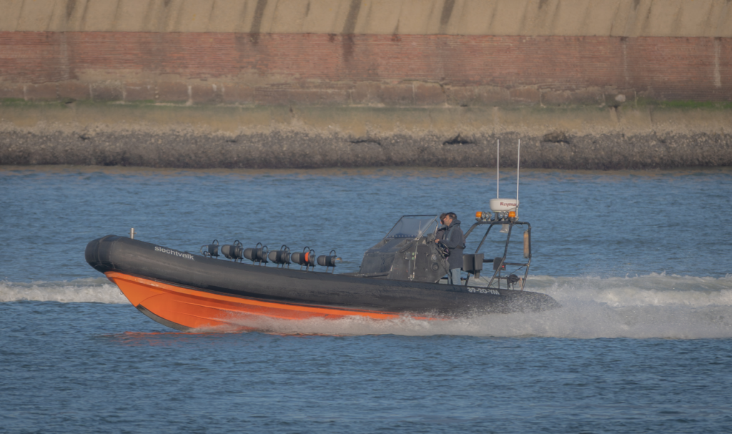 Rib "Slechtvalk" van North Sea Tender Services op het water